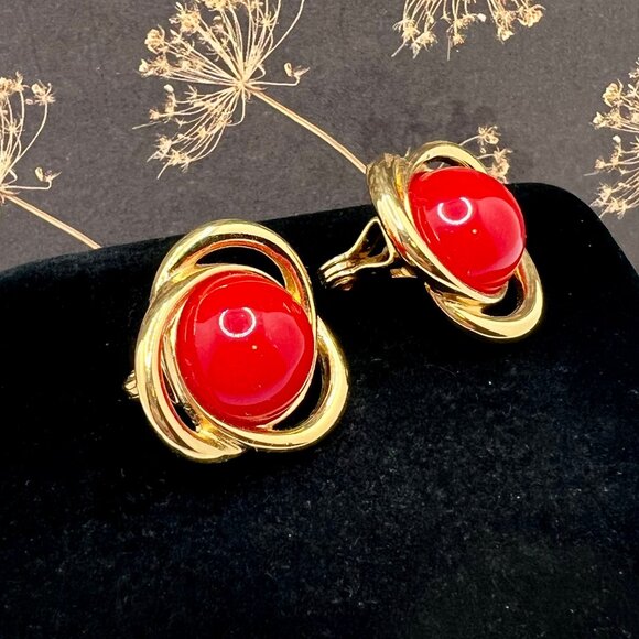 Monet Red Cabochon CLIP Earrings - Picture 4 of 5